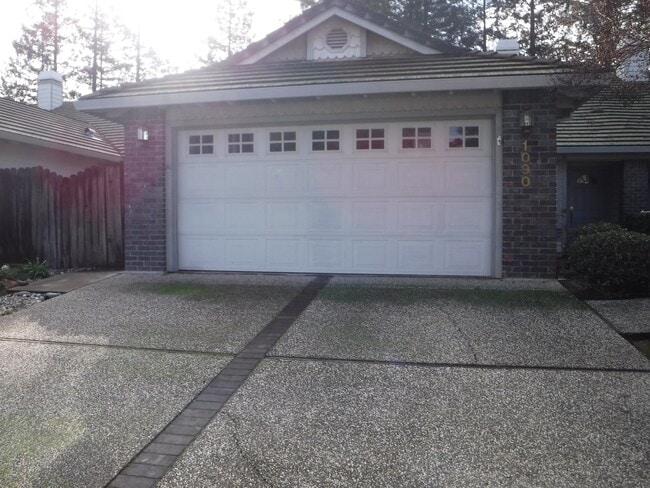 Photo - 1090 Gilliland Dr Casa