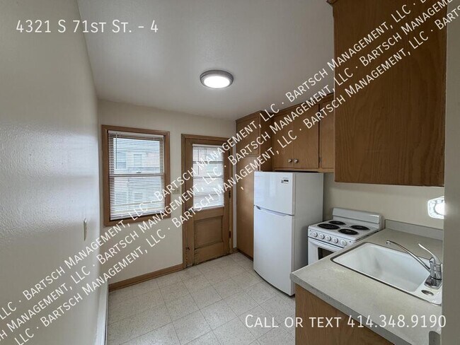 Photo - 4321 S 71st St Unit 4