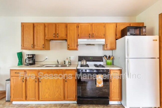 358-360 North Winooski Avenue - 3