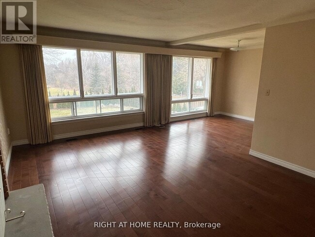 Photo - 9 Waterfield Dr
