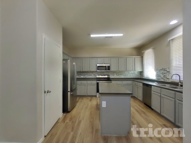 Photo - 3812 S 54th Glen