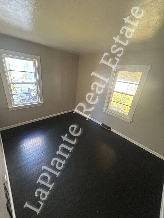 Photo - Charming 2-Bedroom Home in West Toledo – Updated and Move-In Ready!