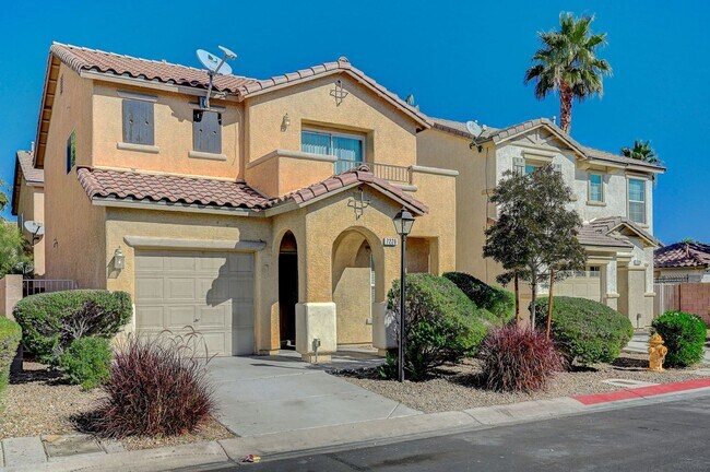 Building Photo - New Paint and Carpets Throughout!