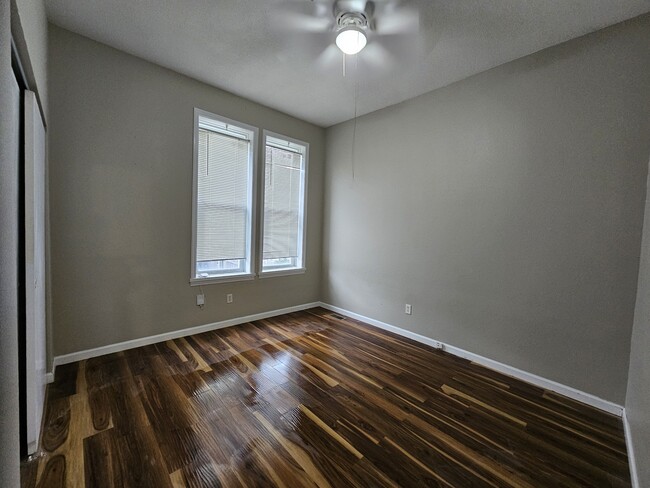 Large Bedroom - 2605 Arkansas Ave Unit 1