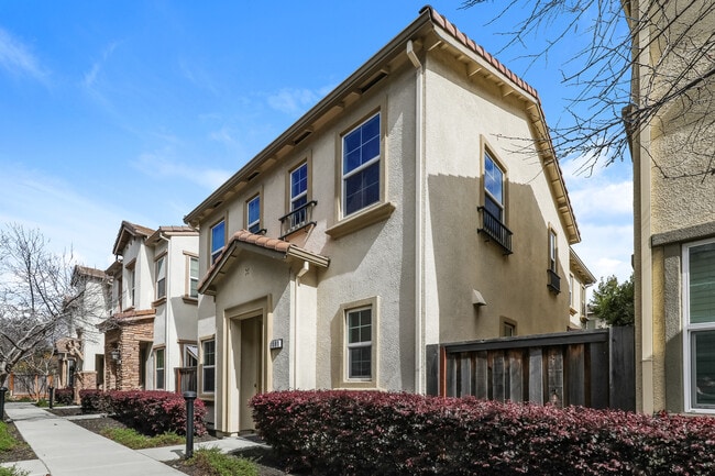 Photo - 1591 Sylvia St