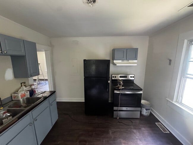Photo - Room in Duplex on Bolton Rd NW