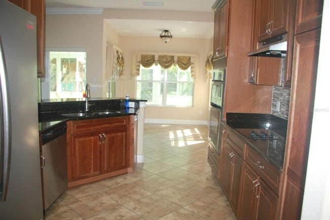Photo - 6935 Brescia Way