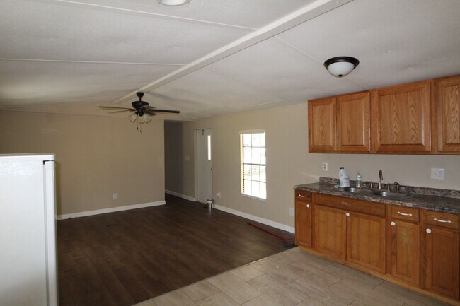 Photo - Newly Renovated 3-Bedroom Mobile Home in Tallahassee Available Now