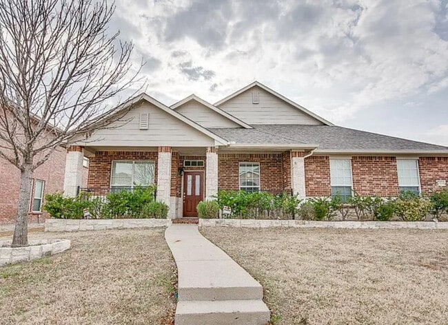 Building Photo - 1323 Luverne Dr