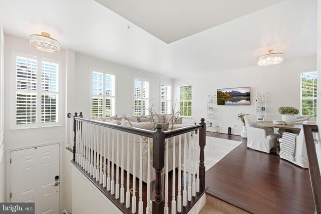 11360 Sandhurst Pl