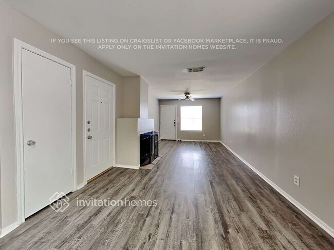 Photo - 417 Casie Ct House