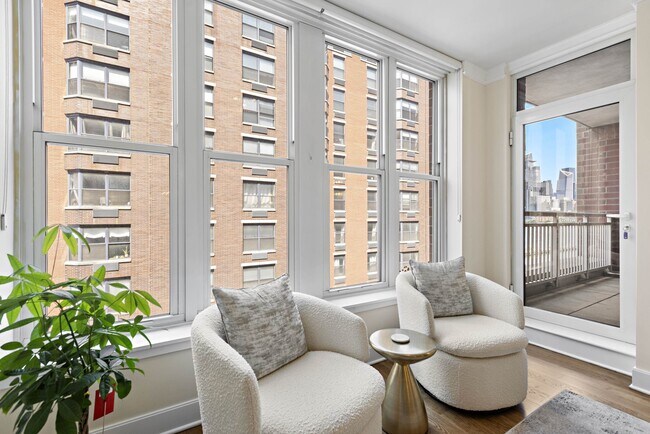 Photo - 1125 Maxwell Ln Unit 726