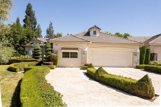 Photo - 1120 E Sawgrass Ave