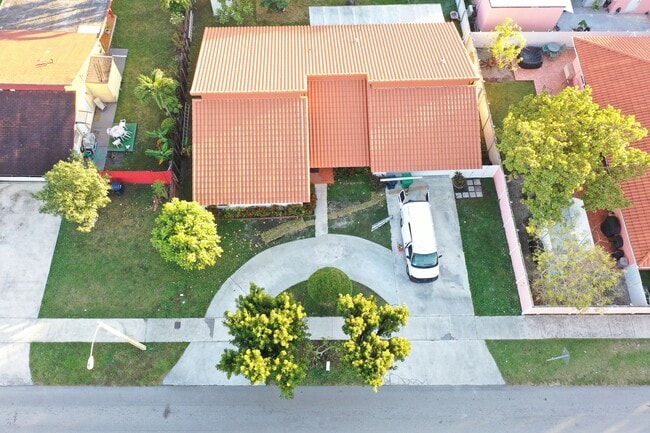 Photo - 9972 SW 4th St