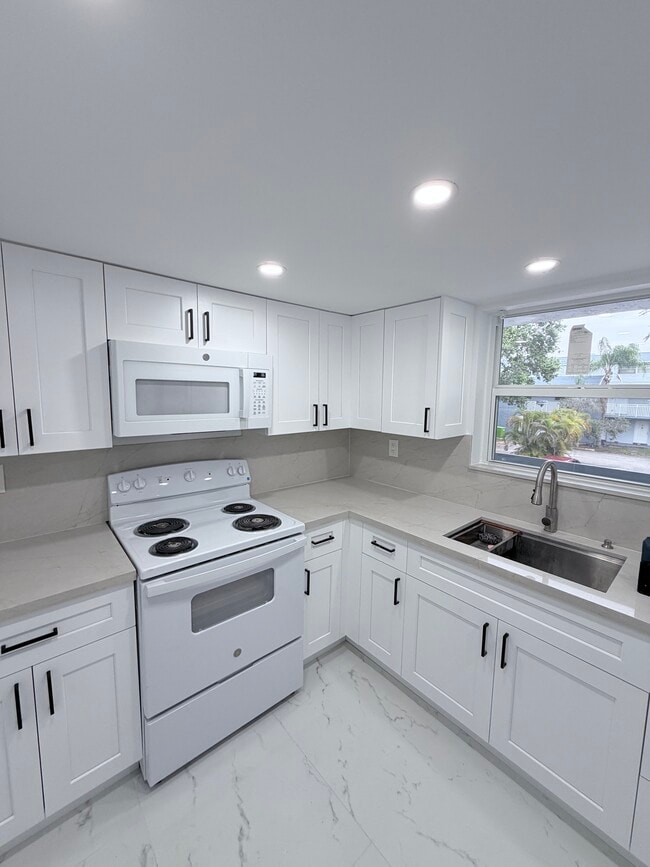 Photo - 9365 Fontainebleau Blvd Unit E-218