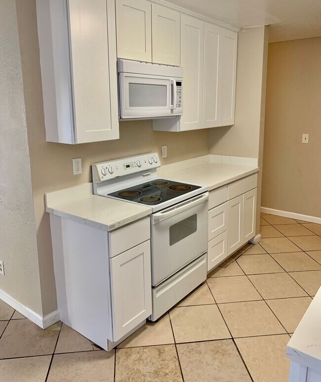 Photo - 2 Bed 1 Bath Condo in El Sobrante -- COMIN... Unidad 1