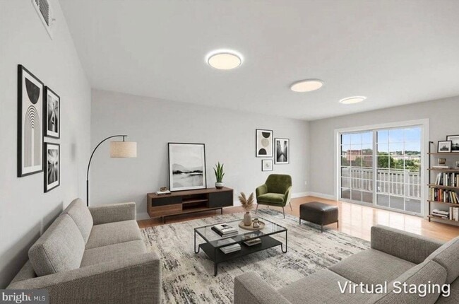 Photo - 777 Oak Leaf Ln