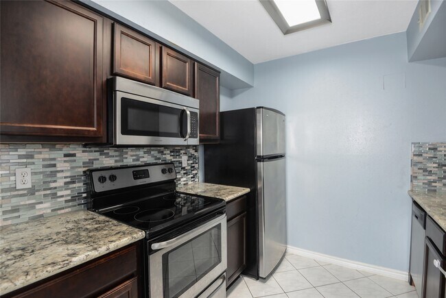 Photo - 3220 69th St Unit L6