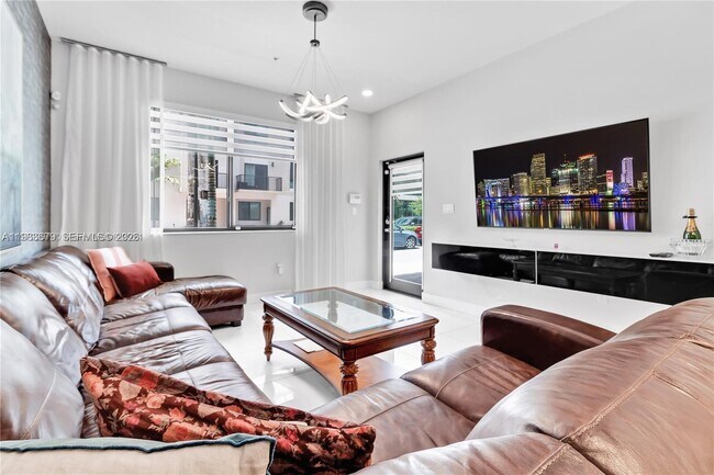 Photo - 4745 NW 84th Ct