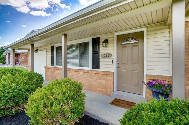 1599 Yellowglen Dr
