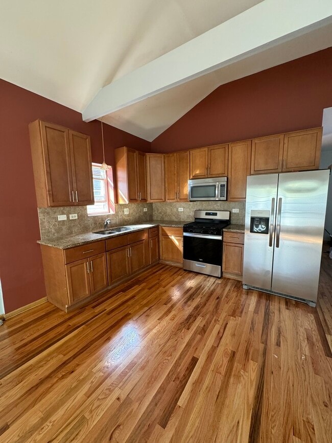 Building Photo - 5428 S Loomis Blvd Unit 3