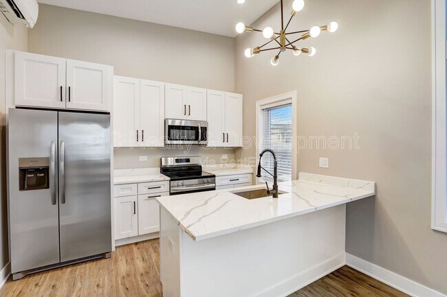 Photo - 4329 N Ashland Ave Unit C