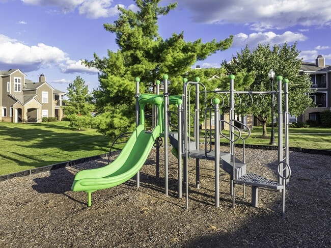 Lantern Woods Apartments
