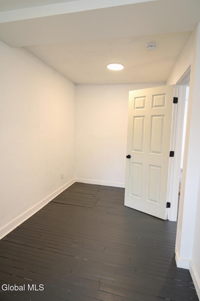 51 Main St Unit #3
