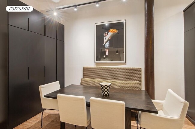 Photo - 39 E 12th St