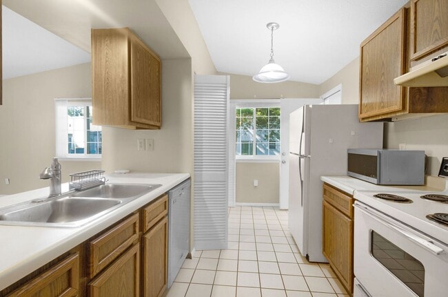 Photo - 4 Bed 3 Bath Home for rent in Newport News