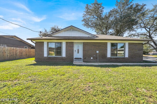 Photo - 5204 Park St