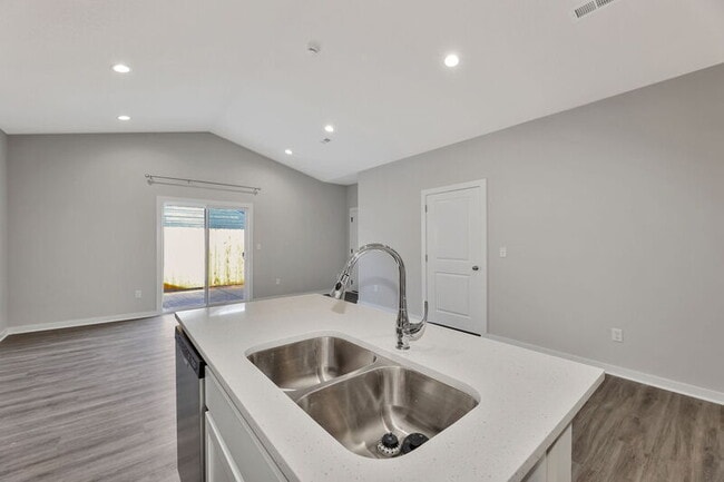 Photo - 13432 Haskell Ct