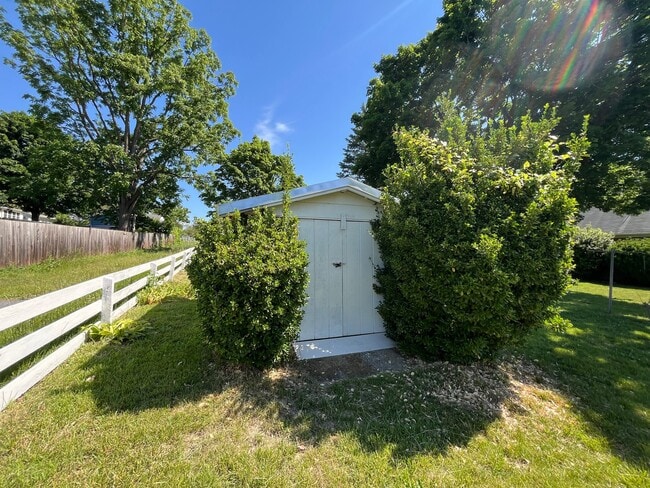 Photo - 625 N Willow St