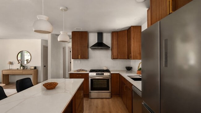 Photo - 337 W Merriweather St