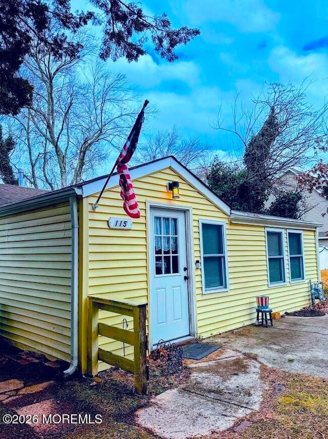 Building Photo - 115 Bay Pkwy