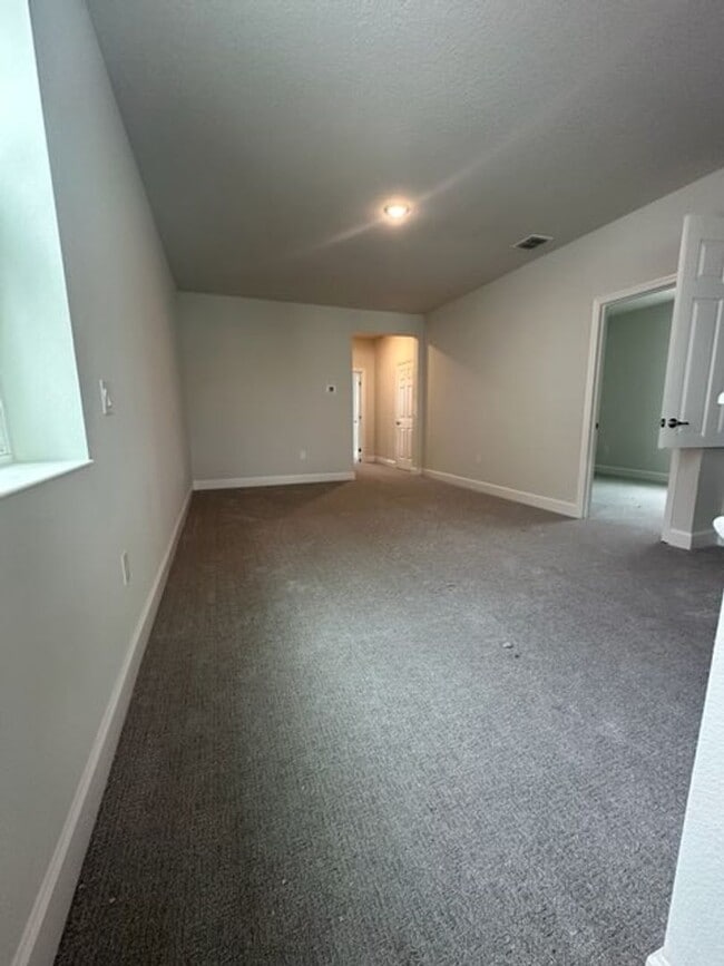 Photo - Move-In Ready Home Near SunRail & I-4 - Prime DeBary Location