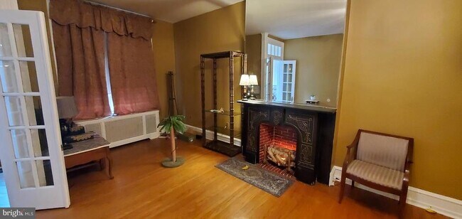 Photo - 1033 Jackson St