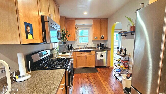 Photo - 3-Bedroom Oasis with 2 Full Baths in Saint Louis Park – 1,511 Sq. Ft. of Comfort 9/5.