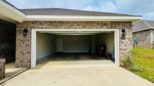 Photo - 15593 Arran Wy