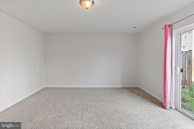Photo - 162 Magellan Dr
