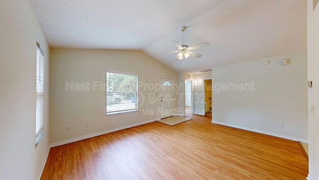 Photo - 908 Helen St