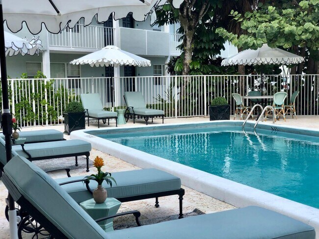 Photo - 2716 Vandiver Dr Unit 9b