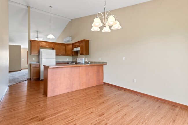 Photo - Perry Creek Townhomes - Midland, MI
