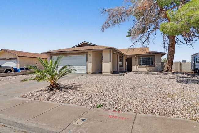 Photo - Henderson!!! 4 Bedrooms!! Single Story!! 2 car garage!! Big Back Yard!!! No HOA!! All Appliances!!