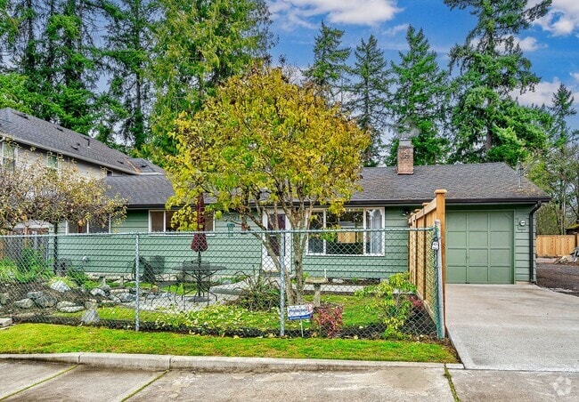 Building Photo - East Lynnwood Three Bed, 1 1/2 Bath Rambler Rental