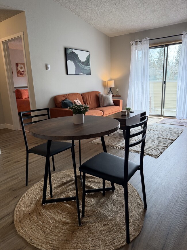 Photo - 11044 SW Greenburg Rd