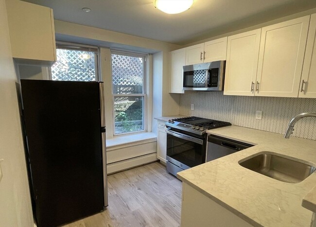 Photo - 233 Lafayette St Unit 25