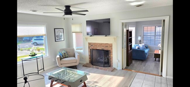 Photo - 713 Jerdon Cir