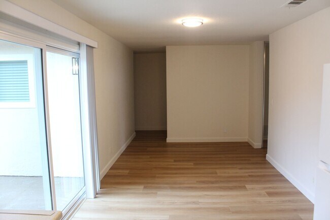331 Rebecca Ave