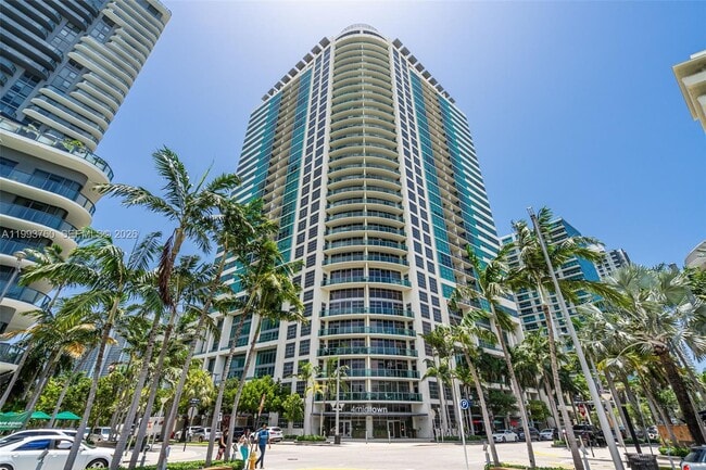 Building Photo - 3301 NE 1st Ave Unit H2813